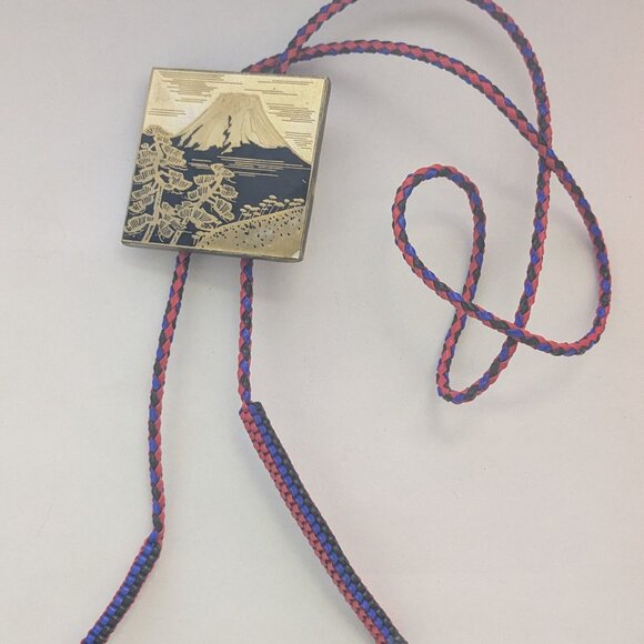 Mount Fuji Resin Slider Clip Red Blue Corded Bolo Tie - Picture 1 of 4